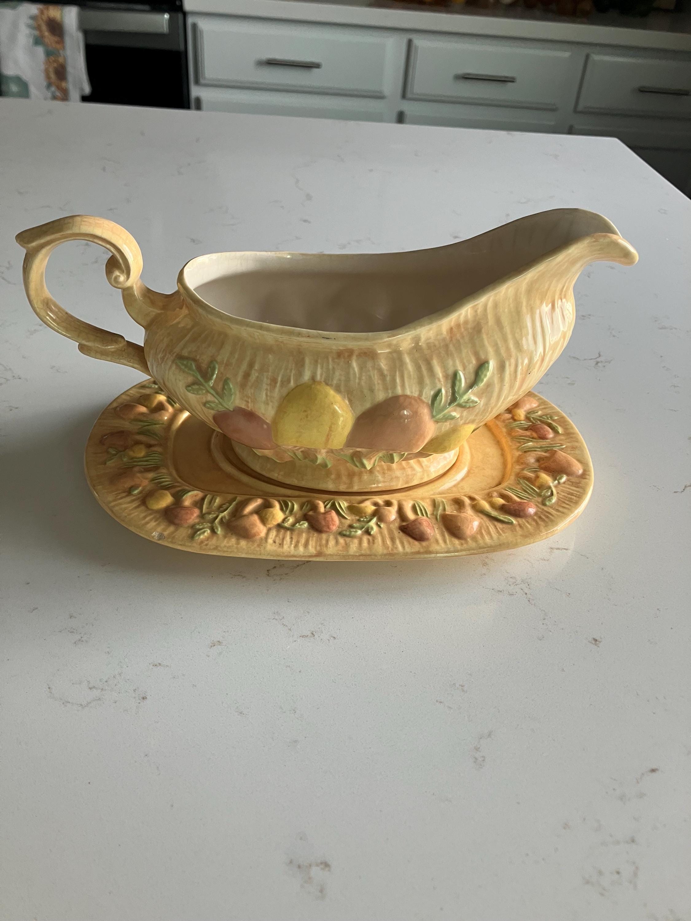 Arnels Mushroom Gravy Boat With Under Plate - Retro 70’s Home Decor