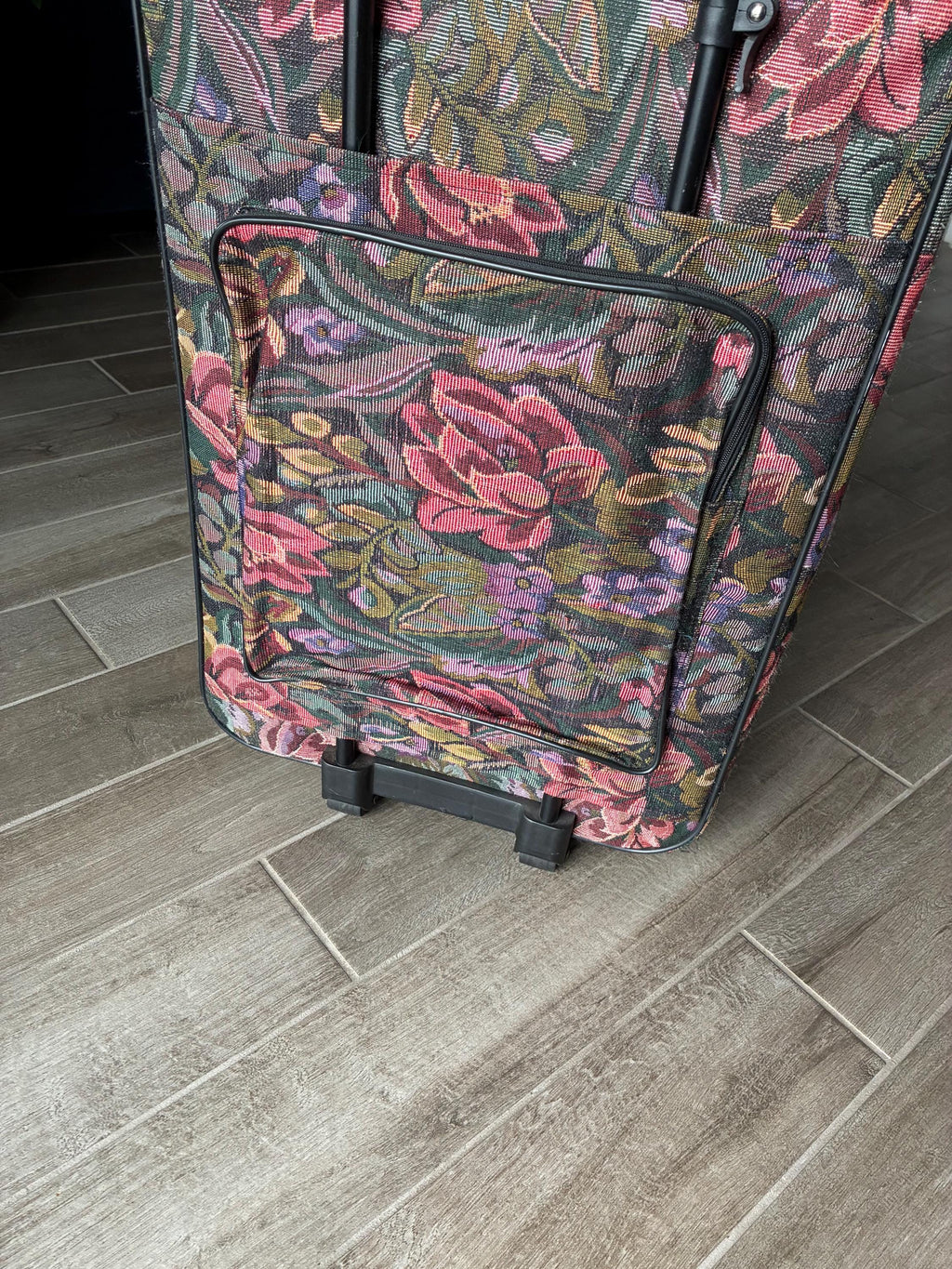 1980’s Sharmin Floral Pattern Tapestry Rolling Suitcase, XL Luggage, Travel Bag, Retro Decor, Flowers, Canvas Cotton